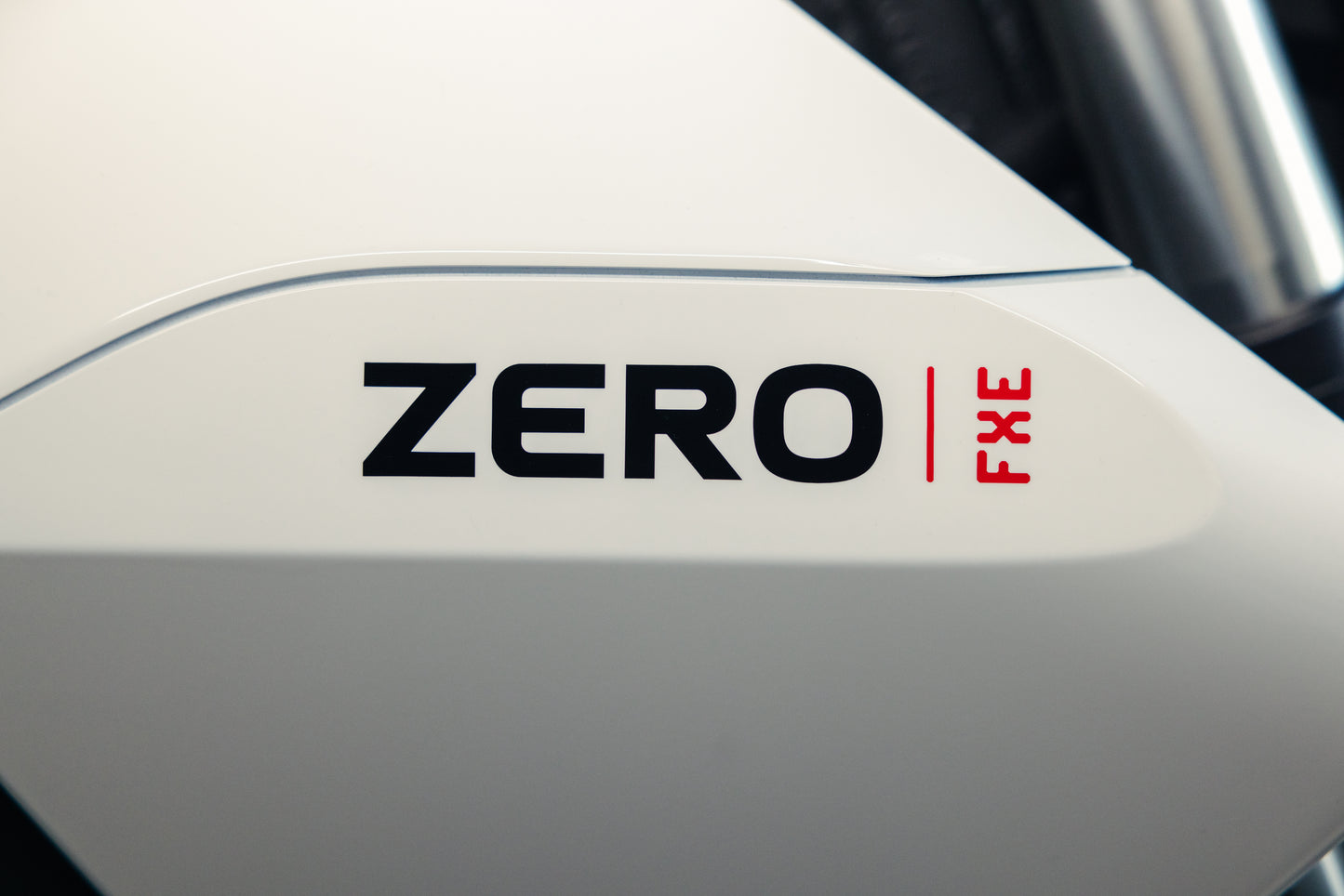 ZERO FXE - White