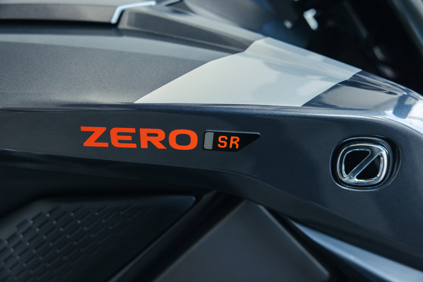 ZERO SR - Metallic / Aileron