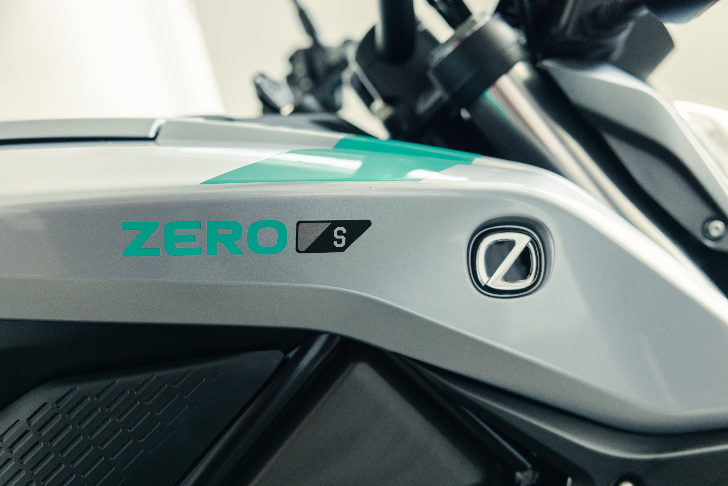 ZERO S - Metallic Teal