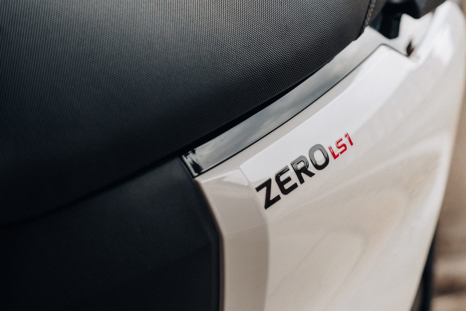 ZERO LS1 - White Pearl