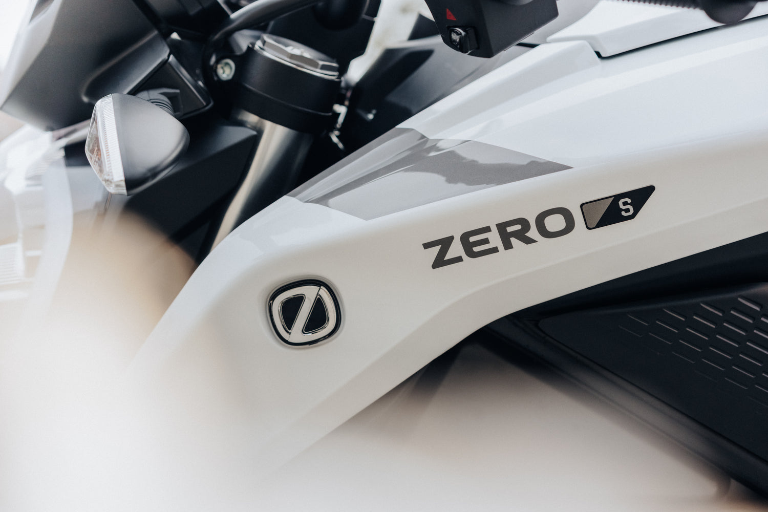 ZERO S 2026 - White Pearl