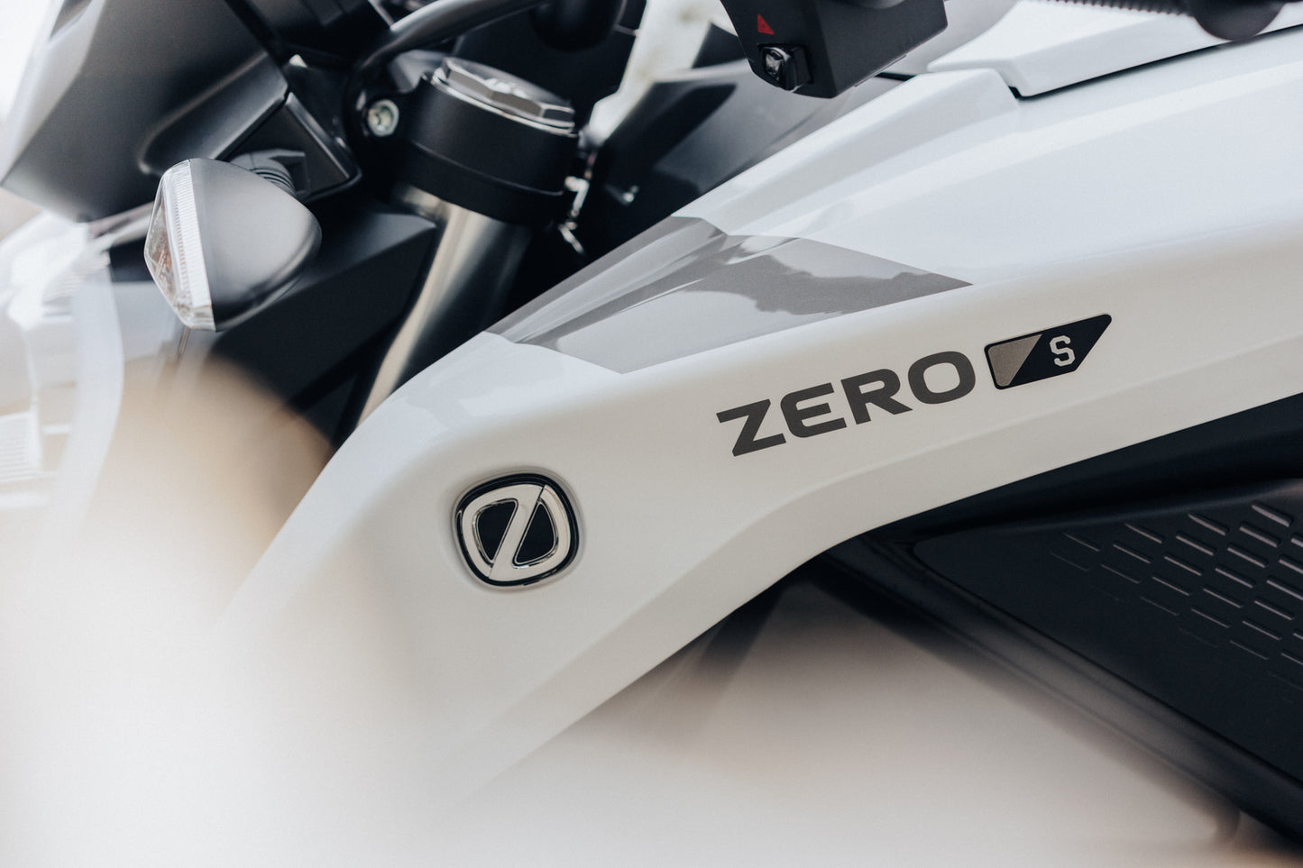 ZERO S 2026 - White Pearl